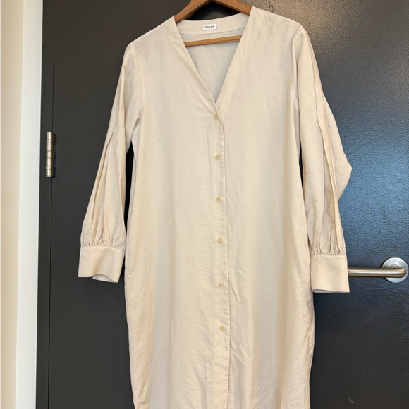 Filippa K NWOT size 4 (slightly oversized) Cream V-Neck Bishop Sleeve Dress - Picture 8 of 11